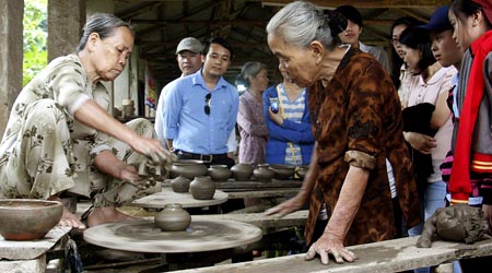 HUE TRADITIONAL CRAFT VILLAGE